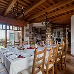 Private With Indoor Pool فيلة