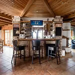Private With Indoor Pool بودابست