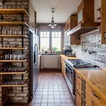 Private With Indoor Pool فيلة بودابست