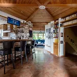 Private With Indoor Pool فيلة بودابست