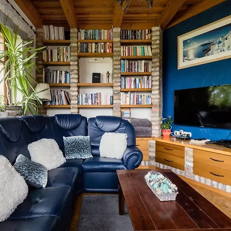 Private With Indoor Pool Вилла *