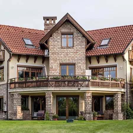 Villa Private With Indoor Pool Boedapest