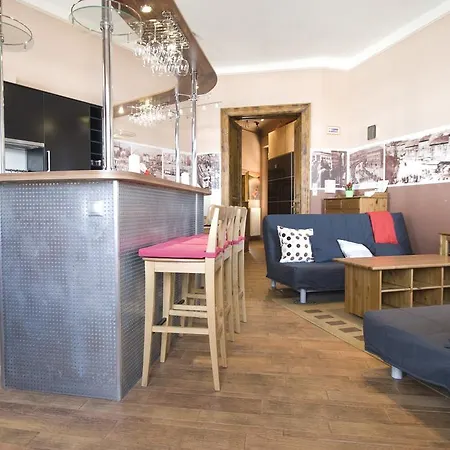 Private With Indoor Pool Будапешт