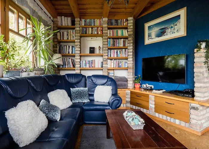 Private With Indoor Pool 빌라 *